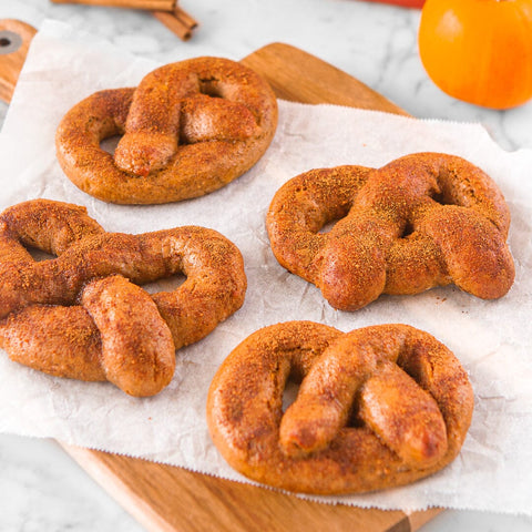 Stuffed Pumpkin Spice Pretzels